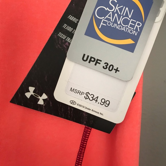 Under Armour short sleeve workout top, size medium - Picture 4 of 7